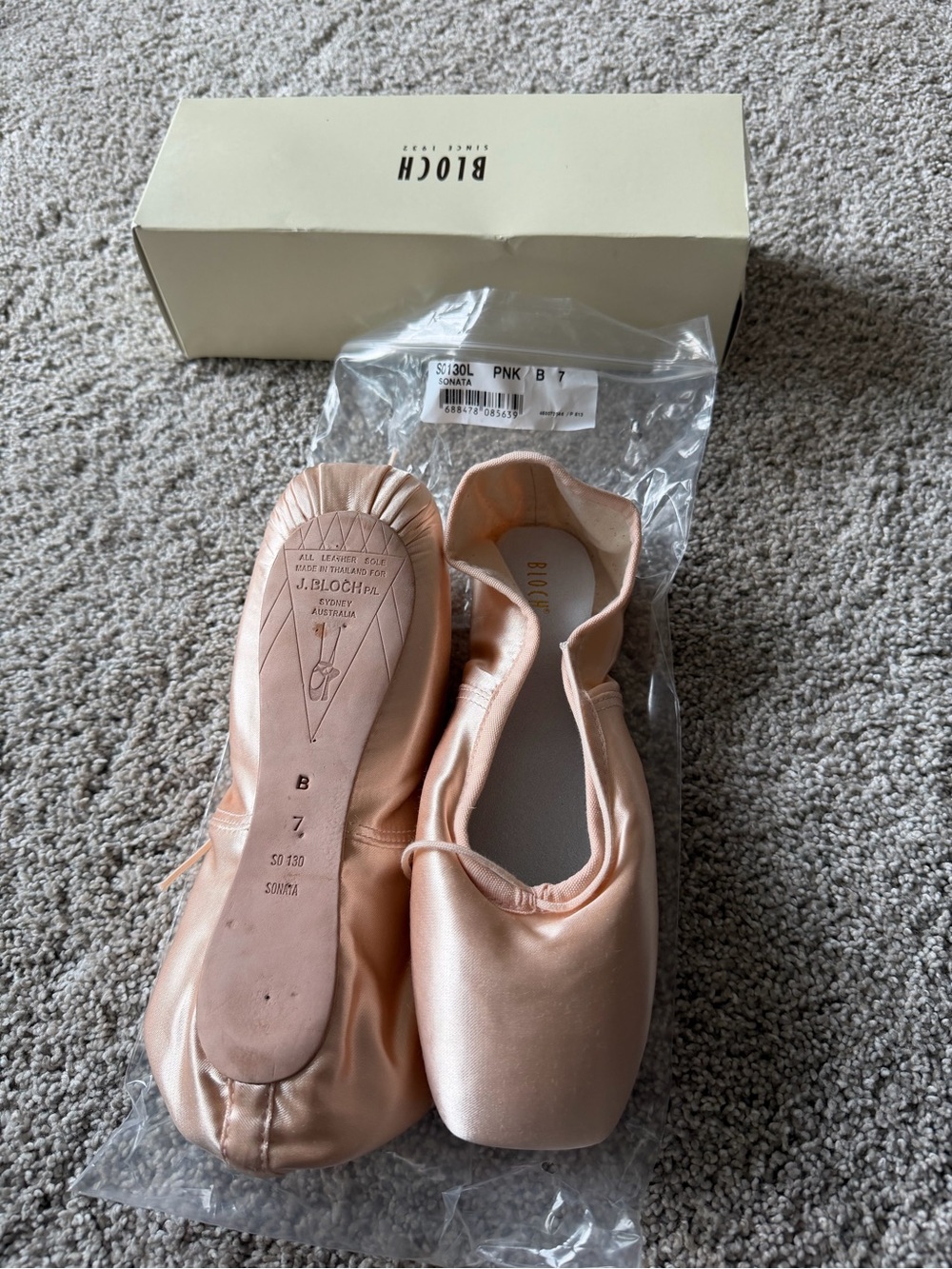 Bloch Women's Pink Satin sonata Ballet Flats - Size 7B